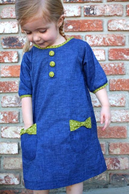 Project Run and Play: Bow Pocket Tutorial Free Dress, Salwar Kamiz, Kids Fashion Dress, Kids Designer Dresses, Kids Frocks, Fabric Inspiration, Pattern Tutorial, Dresses Kids Girl, Baby Outfits