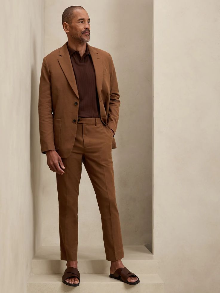 Tailored-Fit Cotton-Linen Suit Trouser | Banana Republic Factory Brown Suits For Men, Linen Suit Men, Linen Suits For Men, Summer Suits Men, Linen Outfits, Suit Guide, Fall Suit, Brown Suit, Linen Suits