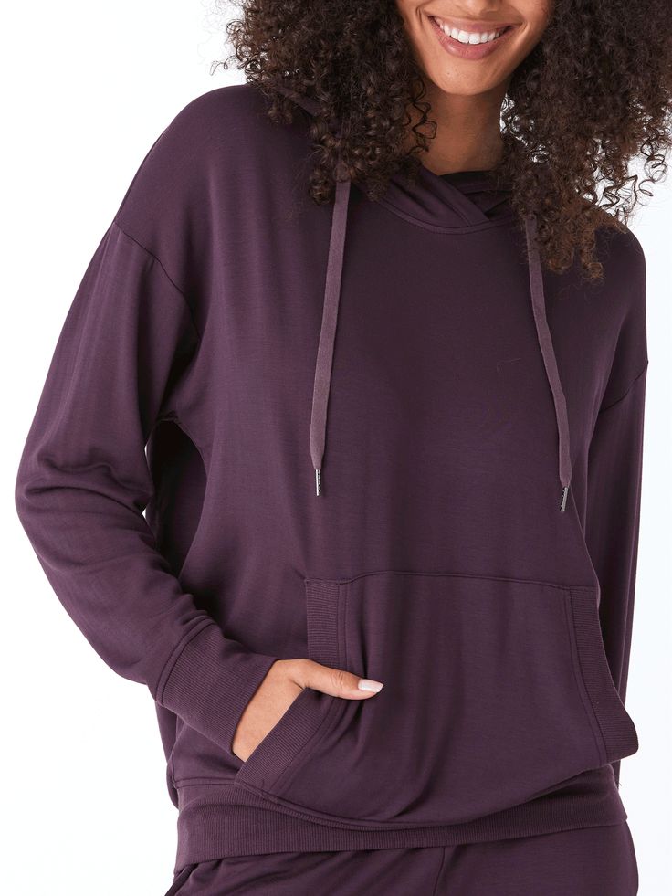 Made from our signature FeatherLoop Fleece, the Madge Pullover Hoodie is one of the coziest sweatshirts you'll ever wear. With a relaxed fit, hoodie and pockets this is perfect to pair with any of our ultra soft leggings and your favorite sneakers for a beyond comfy and casual look. Fall French Terry Sweatshirt With Pockets, Comfortable Loungewear Hoodie With Drawstring, French Terry Hoodie With Kangaroo Pocket For Loungewear, Everyday French Terry Hoodie With Kangaroo Pocket, Fall French Terry Sweats With Kangaroo Pocket, Comfy Hoodie With Kangaroo Pocket And Crew Neck, Comfy Cozy Fit Hoodie In French Terry, Comfy Cozy Fit French Terry Hoodie, Relaxed Fit Hoodie With Kangaroo Pocket For Fall