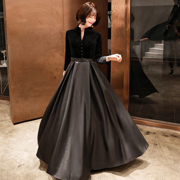 Full Sleeve Prom Dress, Fur Clothes, Maxi Frocks, Coat Collar, Black Ball Gown, Parka Vest, Evening Dress Floor Length, Prom Ball Gown, Red Velvet Dress