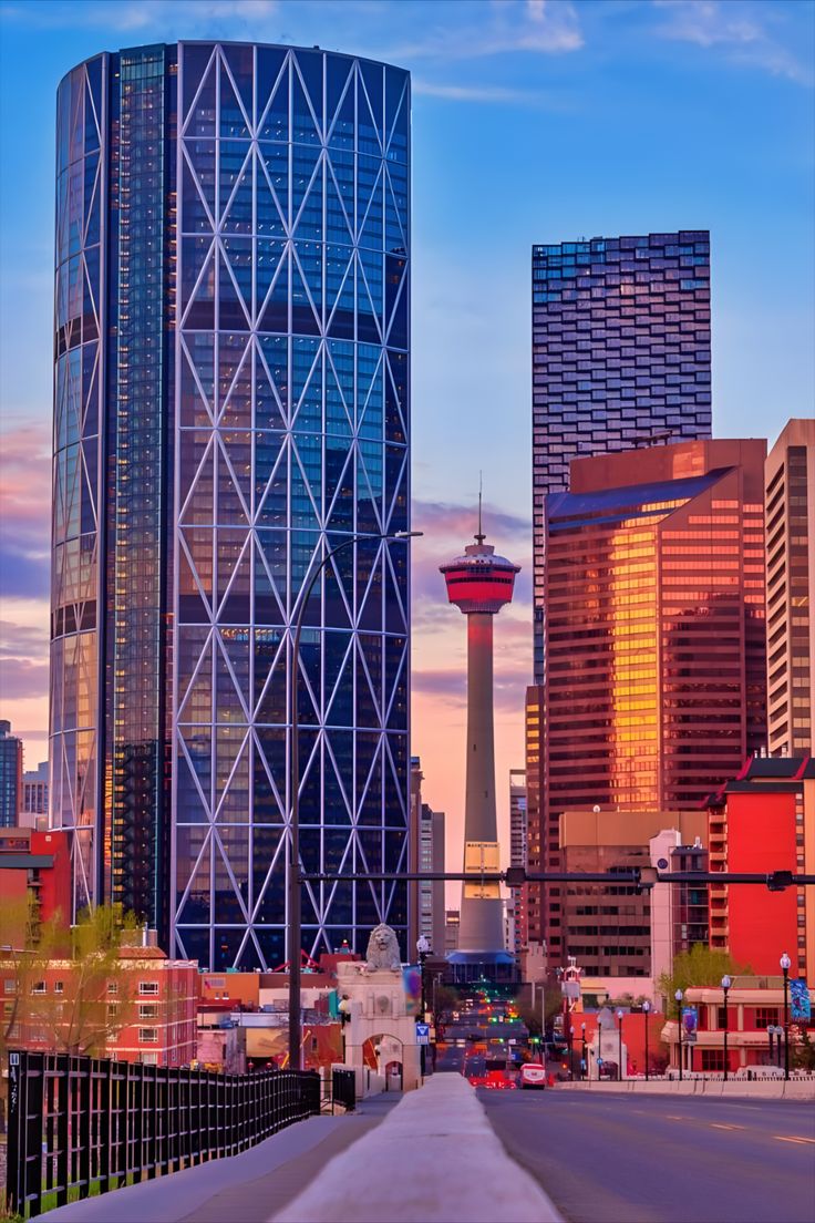 EXPLORE DOWNTOWN CALGARY, ALBERTA, CANADA Bucket List Adventure, Canadian House, Downtown Calgary, British Columbia Travel, Alberta Travel, Maligne Lake, Canada City, Dream Trips, Bridge City