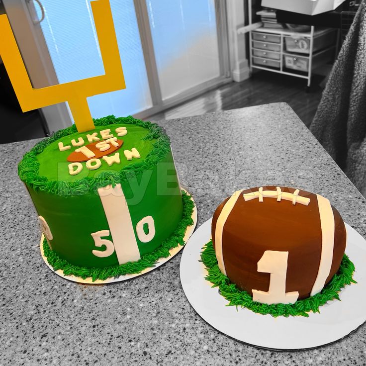 6 inch football smash cake with 8 inch matching cake for guests. Ball Smash Cake, Cake Football, Football First Birthday, Football Birthday Cake, Birthday Football, Ball Cake, Football Birthday Party, Twin First Birthday, Football Cake