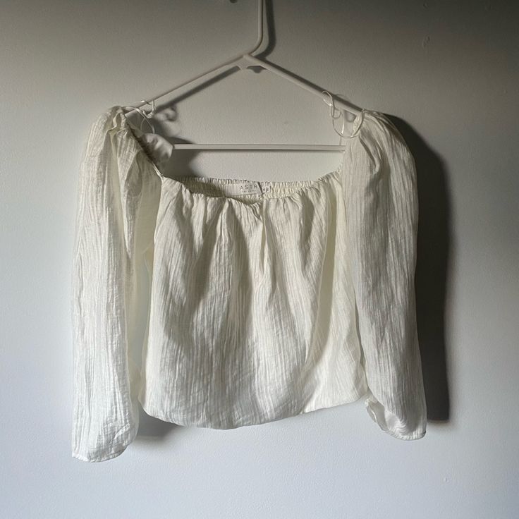 Size: M/ Medium Color: White Style: White Peasant/Flowing Top With A Stretchy/Smocked Back Brand: Astr The Label (Found On Revolve) Brand New Without Tags, One Small Mark On The Back As Shown Likely Transferred In Storage (Style Just Didn’t Fit Me Right - Linen Like Material Summer Style, Cottage Core Aesthetic, Lightweight Bohemian White Square Neck Tops, White Peasant Top With Lantern Sleeves, White Blouse With Smocked Bodice For Brunch, Peasant Style Square Neck Blouse For Spring, White Lantern Sleeve Peasant Top For Summer, White Blouse With Smocked Bodice For Vacation, White Smocked Bodice Blouse For The Beach, White Blouse With Smocked Bodice For Beach, Spring Peasant Top With Square Neck