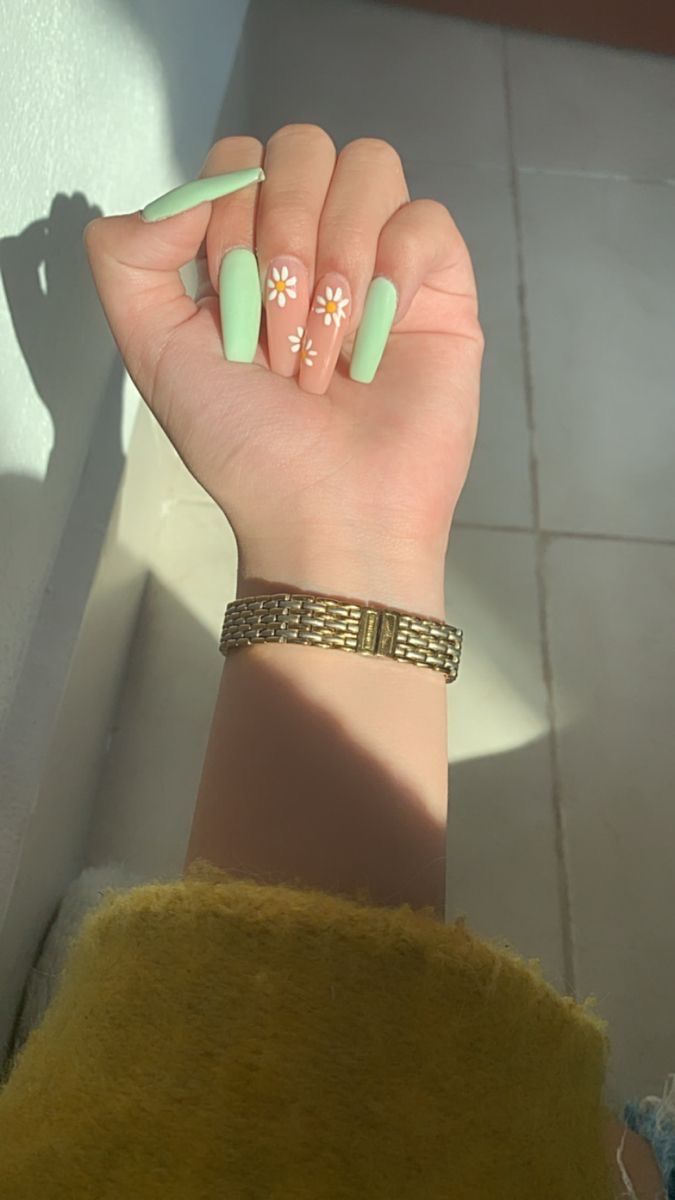 Acrylic Nails Yellow, Cow Nails, Broken Nails, Edgy Nails, Acrylic Nails Coffin Short, Summer Acrylic Nails, Pastel Nails, Dream Nails, Pretty Acrylic Nails