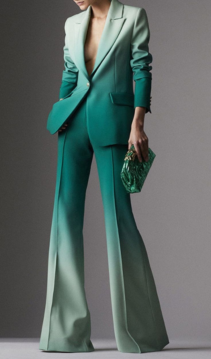 FLARE TROUSERS JACKET SUIT IN OMBRE GREEN Crisp White Blouse, Ellie Saab, Jacket Suit, High Street Fashion, Pantsuits For Women, Power Dressing, Stunning Outfits, Flare Trousers, High Fashion Street Style