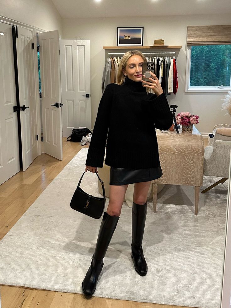 Black Boots Outfit Fall, Black Boots Outfit Winter, Black Riding Boots Outfit, Mini Skirt Fall Outfit, Feminine Winter Outfits, Tall Black Boots Outfit, Leather Mini Skirt Outfit, Leather Skirt And Boots, Black Turtleneck Outfit