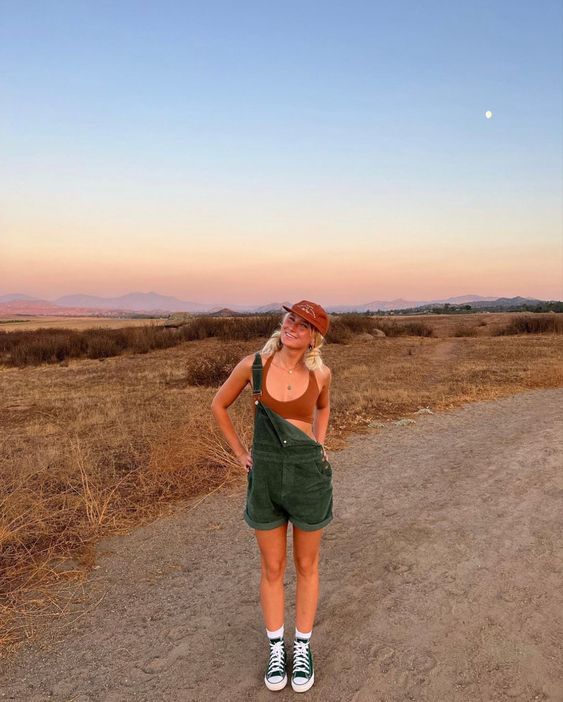 Granola Summer Outfit inspo #GranolaGoddessSummerStyle #BohoBreeze2040 Converse Prom, Granola Outfits Summer, Granola Summer Outfits, Colorado Fits, Summer Granola, Granola Summer, Granola Western, Camping Fits, Granola Girl Outfits