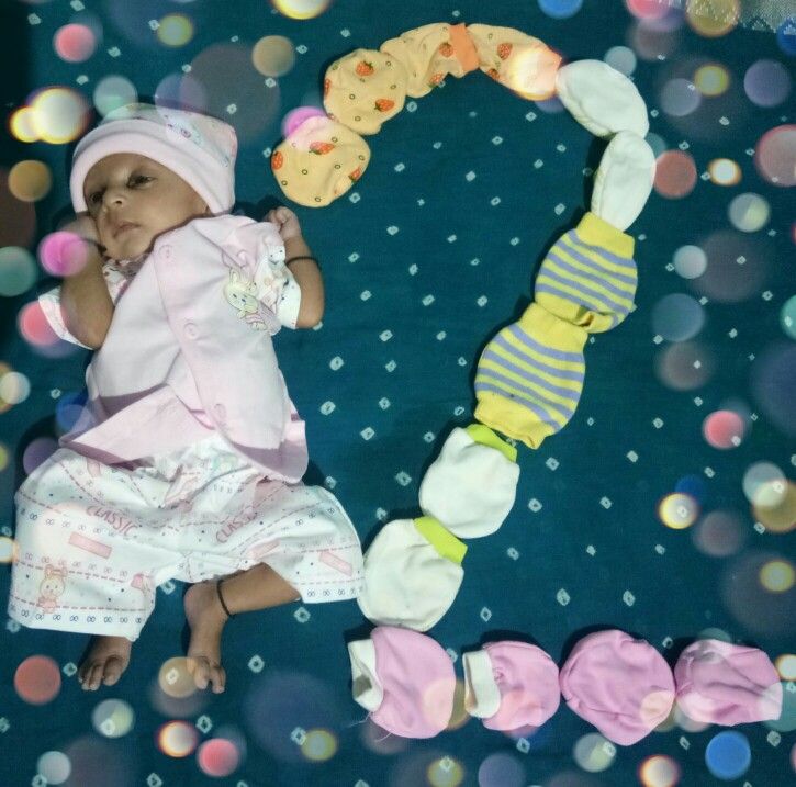 Happy 2nd Month Baby girl 👸 2nd Month Birthday Photoshoot Ideas, 2 Nd Month Baby Photoshoot, 2nd Month Baby Photo Shoot Ideas, 2 Months Baby Photoshoot Boys, 2nd Month Baby Photo Shoot, 2nd Month Baby, 2 Month Baby, Baby Boy Newborn Photography, Girly Hairstyles