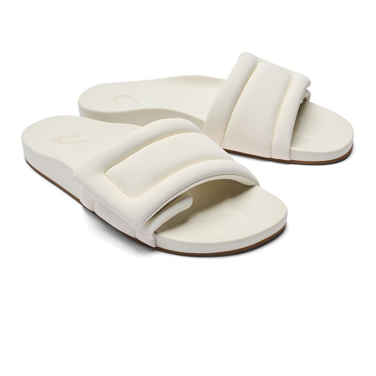 The Sunbeam Slide is the epitome of casual comfort, perfect for daily wear whether you're lounging at your local café or heading to the beach.  Featuring adjustable puffy straps, this slide provides cushioned comfort and lightweight support, so each step is effortless. It's also made with water-friendly materials, ensuring it suits whatever your day brings. Key Features: Comfortable Fit: Features stylish puffy straps with velcro adjustability, providing a snug, customizable fit that combines com Comfortable Synthetic Slides For Everyday, Comfortable Everyday Synthetic Slides, Comfortable Everyday Slides, Comfortable Slides With Adjustable Straps, Casual Slides With Adjustable Straps For Spring, Casual Everyday Slides, Comfortable Synthetic Slides With Adjustable Straps, Lightweight Comfortable Slides For Vacation, Comfortable Lightweight Slides For Vacation