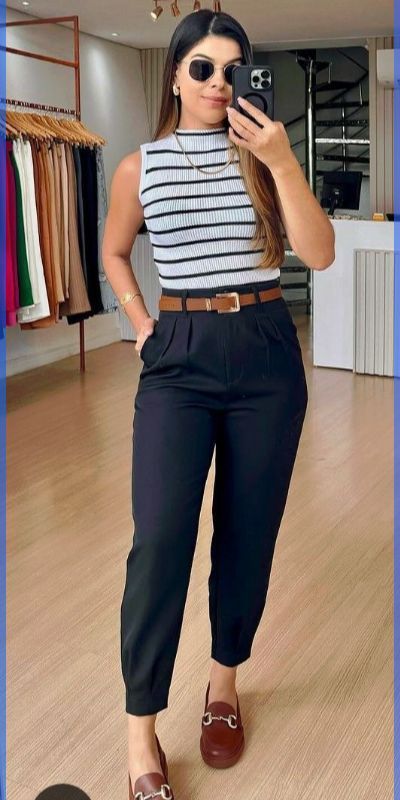 Casual Realtor Outfits Summer, Easy Work Outfits Summer, Fashion Nova Work Outfits, Transitional Summer To Fall Outfits, Comedy Show Outfit Night Summer, Basic Office Outfit, Khaki Pants Outfit Women Work, Easy Office Outfits, Casual Chic Outfits