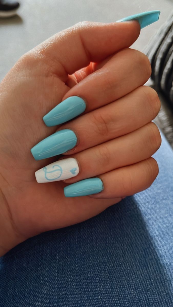 Short Acrylic Nails Designs With Initial, Light Blue Nails With Initial On It, Acrylic Nails With Bf Initials Blue, Light Blue Acrylic Nails With Initial, Heart And Initial Nails, Navy Blue Nails With Initials, Blue Acrylic Nails With Initials On Them, Boyfriend Initial Nails Blue, Light Blue Nails With Initials