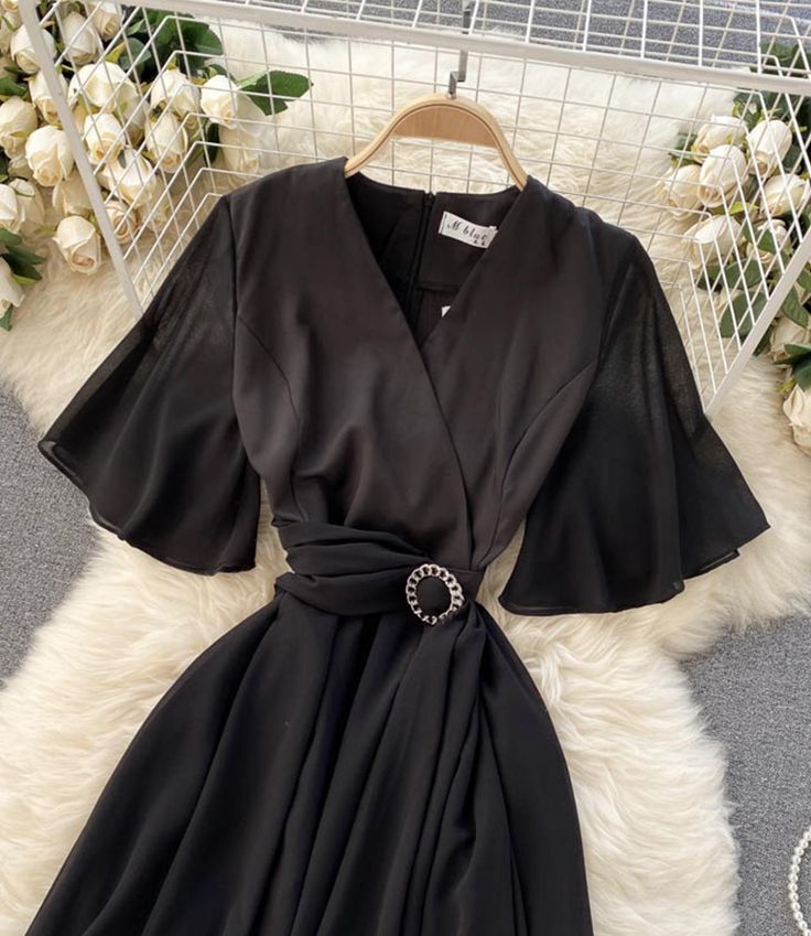 A line v neck chiffon dress fashion dress Fabric: chiffon Color: red, green, black Size(cm): S, M S length 107 bust 86 waist 70 sleeve length 29 M length 108 bust 90 waist 74 sleeve length 30 Dress Fashion, Chiffon Dress, Dress Fabric, M S, Red Green, Fashion Dresses, A Line, Chiffon, Sleeve Length