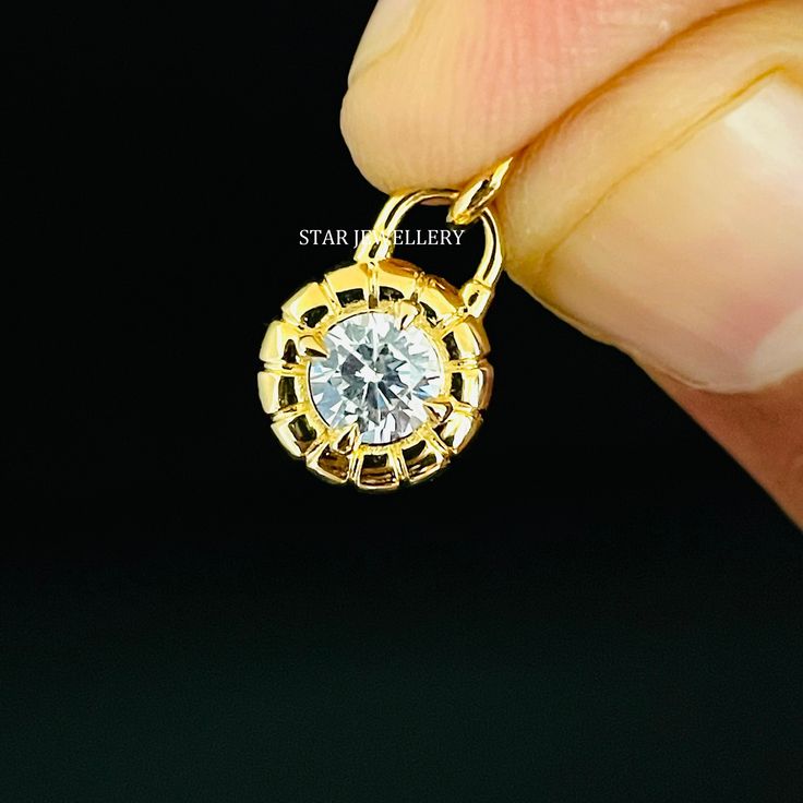 ITEM SPECIFICATION Diamond Solitaire Lock Pendant, Diamond Lock Pendant, Good Luck Pendant, 14K Solid Gold Lock Necklace, Diamond Lock Pendant in 14K Gold PRODUCT DETAILS Diamond Type : Lab Grown (CVD-HPHT) Diamond Shape : Round Cut  Diamond Carat : 0.50 Ct Diamond Pcs. : 1 Diamond Clarity : VVS-VS Diamond Color : F-G Setting Type : Prong  Metal Customization: Yellow Solid Gold - White Solid Gold - Rose Solid Gold Metal Purity - 14K    All Products of the shop will be customized with metal purity like 10K Solid Gold, 14K Solid Gold and 18K Solid Gold. Also It will be customized with Natural Diamond, Lab Grown (CVD - HPHT) Diamond, Natural Black Diamond, Natural Gemstone and Moissanites. If you have any additional questions about this ring, just hit the "Ask a Question" button (just to the Gold Round Pendant With Prong Setting, Gold Pendant With Prong Setting, Gold Pendant Jewelry With Prong Setting, Gold Brilliant Cut Round Pendant Jewelry, Gold Round Jewelry With Prong Setting, Round Diamond Necklace With Bail, Gold Jewelry With Round Prong Setting, Gold Jewelry With Prong Setting, Gold Diamond Cut Moissanite Jewelry