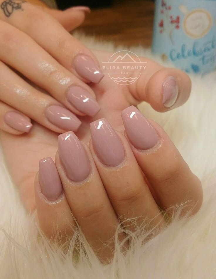 Wedding Nails Short Nail Beds, Gel Extension Nails French Tip, Sns Nails Neutral Colors, Square Round Gel Nails, French Tip Gel Nails Short Square, Pretty Shellac Nails, Braidsmaid Nail Ideas, Beige Nail Colors, Bridesmaid Nails Dip