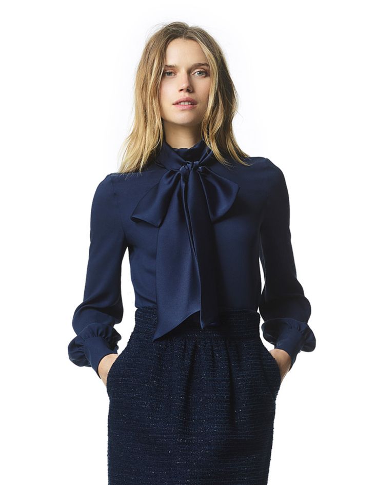 Silk Bow Blouse Bow Blouse Outfit, Pola Top, Business Travel Outfits, Bow Blouse, Looks Chic, Trend Fashion, Blouse Outfit, Work Outfits Women, Beautiful Blouses