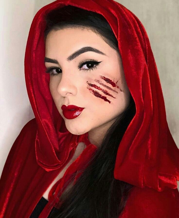 Red Riding Hood Makeup, Halloweenský Makeup, Cute Halloween Makeup, Halloween Makeup Diy, Halloween Coustumes, Halloween Makeup Pretty, Clever Halloween Costumes, Make Halloween, Amazing Halloween Makeup