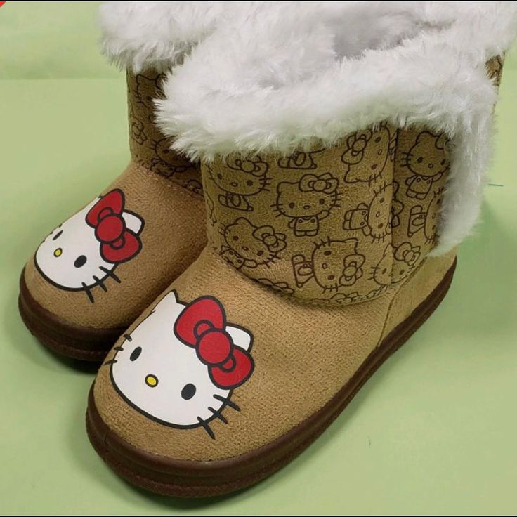 Sanrio Japan Exclusive - Hello Kitty Kids Boots Brand New Unused With Tag Size : 16cm ~Approximately 6.29 Inches Kids Size Between 4-6 Years Old. Please See Last Photo Of The Shoe Size All Sales Are Final. Thanks For Your Interest Sanrio Shoes, Hello Kitty Boots, Sanrio Japan, Girls Snow Boots, Toddler Boots, Pink Faux Fur, Boot Brands, Faux Fur Collar, Girls Boots