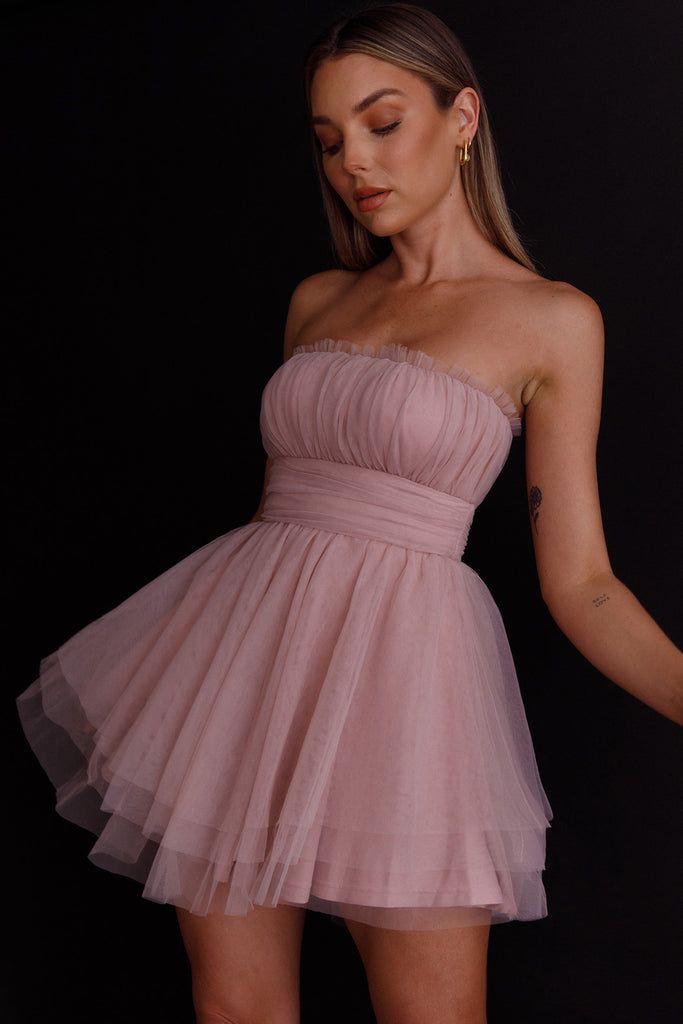 Winter Formal Dresses Short, Tulle Dress Short, Fairytale Princess, Selfie Leslie, Puffy Dresses, Winter Formal Dresses, Satin Clutch, Mesh Mini Dress, Winter Formal