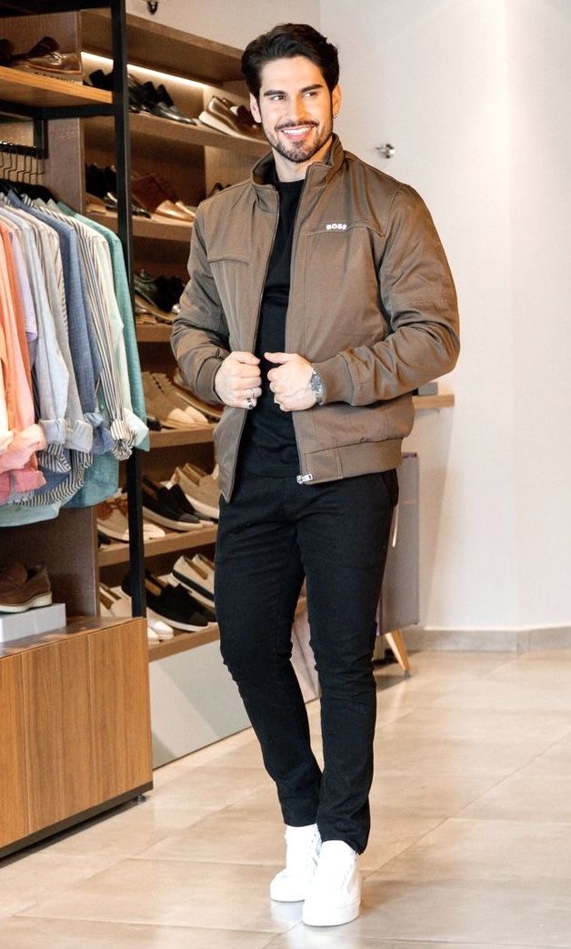 Minimalist Fashion Men Winter, Outfits Hombre Frio, Paris Men Outfit, Boys Winter Outfits, Boys Winter Fashion, Fall Streetwear Outfits, Paris Mens Fashion, Mens Smart Casual Outfits, Mens Business Casual Outfits