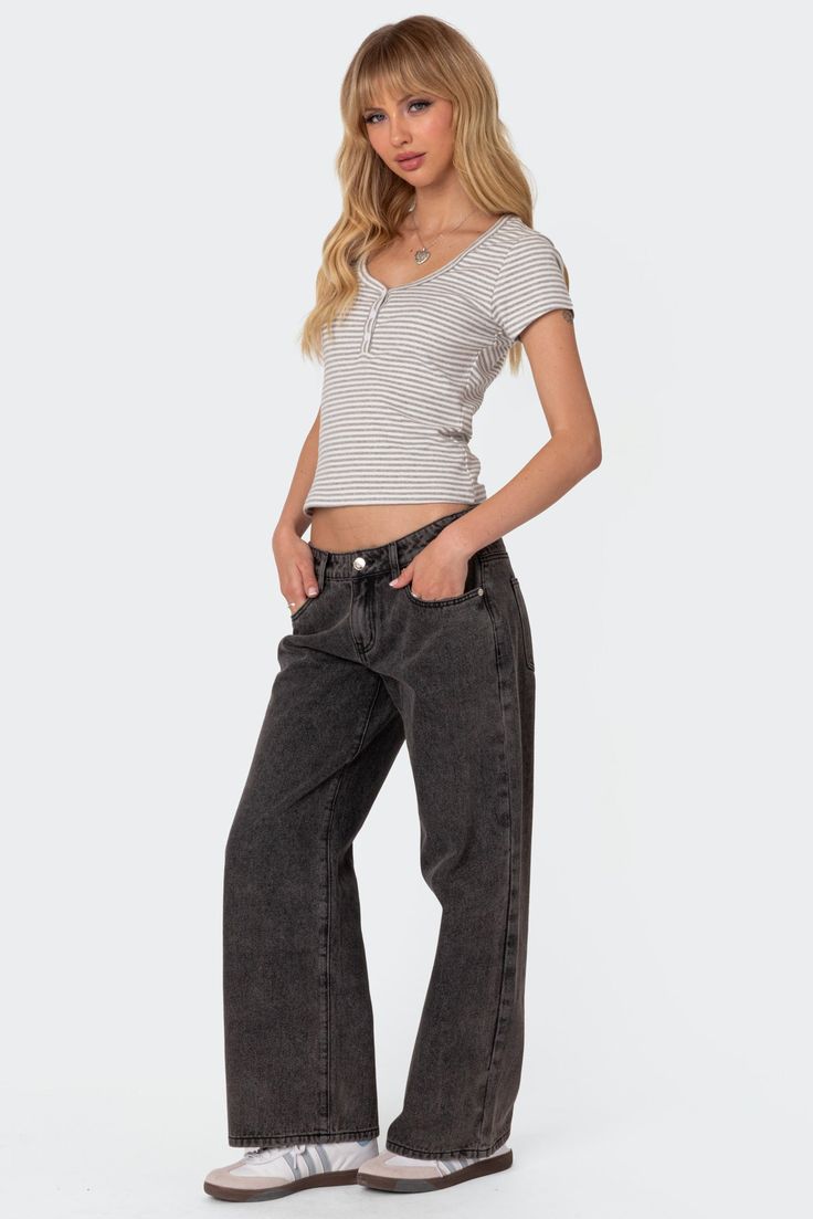 Petite Raelynn Washed Low Rise Jeans – edikted Grey Closet, Slim Fit Cargo Pants, Visionary Fashion, Jeans Pacsun, Jeans Low Rise, Henley T Shirt, Curve Jeans, Swimwear Dress, Striped Fabric