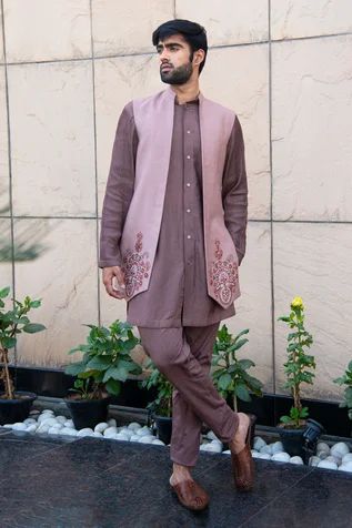 Shop for Soniya G Purple Handloom Silk Asymmetric Hem Bundi And Kurta Set for Men Online at Aza Fashions Kurta Set Men, Kurta Set For Men, Rohit Bal, Nehru Jacket, Tarun Tahiliani, Luxury Sale, Nehru Jackets, Kurta Set, Modern Bride