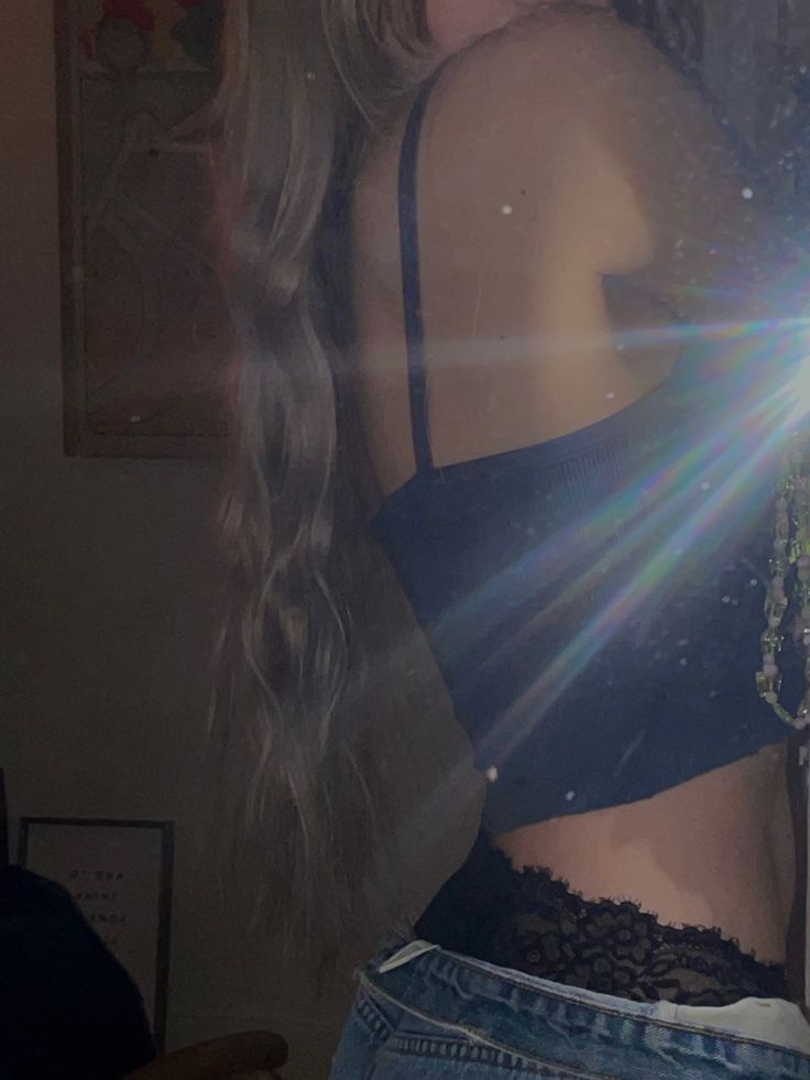 silver hair, dark aesthetic, flash picture, mirror picture, sexy pic, selfie, mirror selfie, sleepy, moonlight, silver, grey, gray Silver Hair Aesthetic, Silver Hair Girl, Silver Hair, Dark Aesthetic, Healthy Hair, Girl Hairstyles, Profile Picture, Hair, Silver