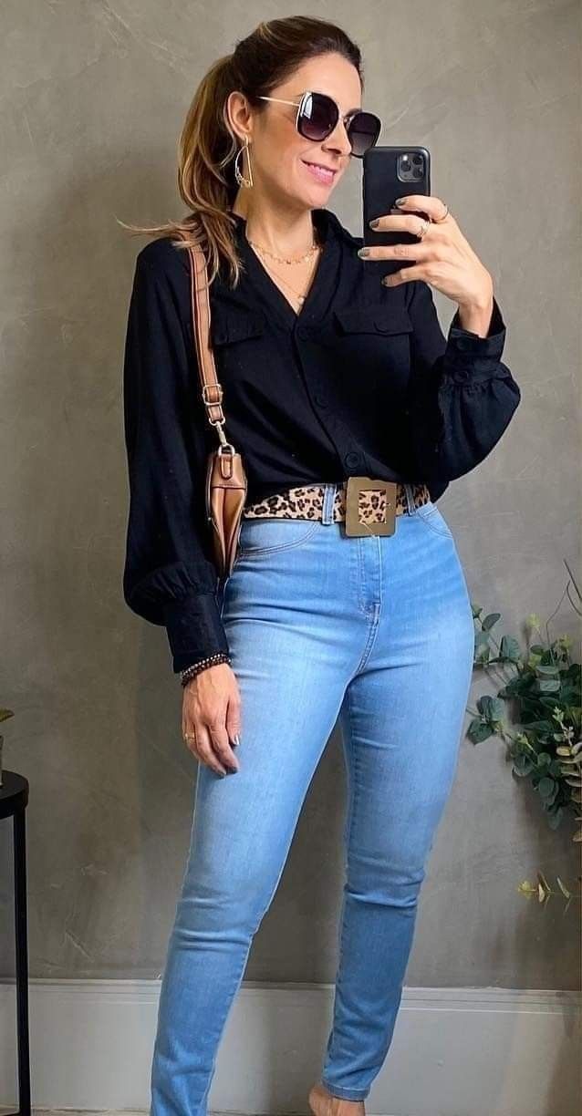 Fila Outfit, Running Errands Outfit, Outfits Con Jeans, Look Jean, Fasion Outfits, Pants Women Fashion, Stylish Work Outfits, Dressy Dresses, Spring Outfits Women