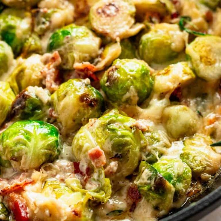 Enjoy this simple creamy Brussels sprouts with bacon. It's creamy, bubbly goodness with lots of green veggies. Get ready to win over everyone, whether they love veggies or need a little convincing!rn Sprouts Brussel, Brussels Sprouts With Bacon Recipe, Creamy Brussel Sprouts, Brussels Sprouts Recipe With Bacon, Baked Brussel Sprouts, Brussel Sprouts With Bacon, Cooking Brussel Sprouts, Brussels Sprouts With Bacon, Live Deliciously