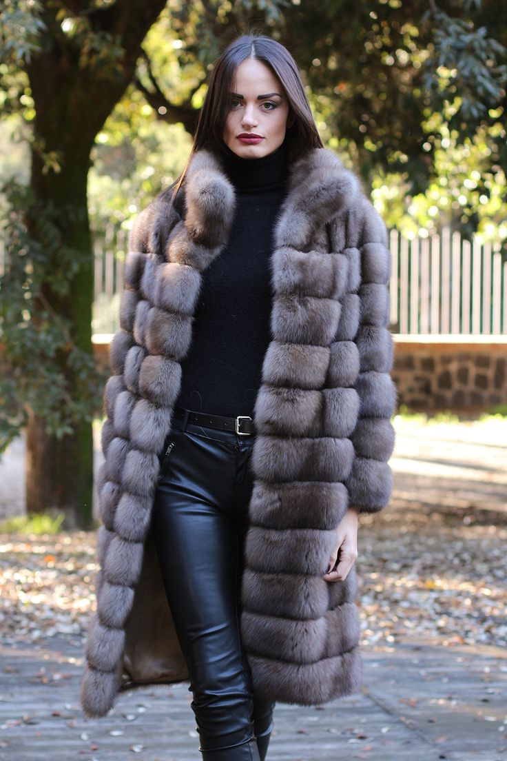 Sable Coat, Women's Winter Coats, Vinyl Fashion, Denim Coat Women, Fabulous Furs, Mink Fur Coat, Fur Fashion, Winter Coats, Real Fur