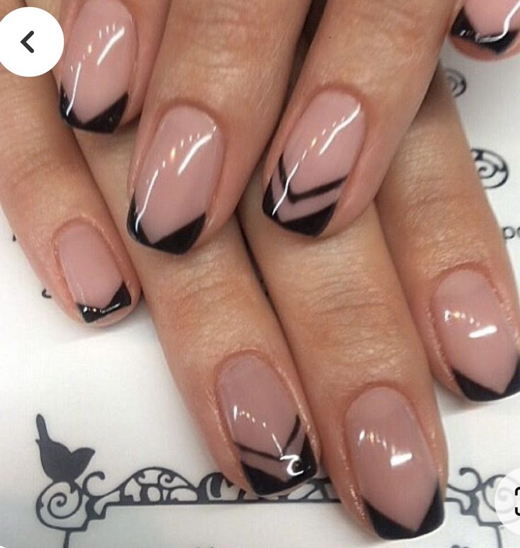 French Tips With Accent Nail, Ongles Gel French, Beauty Hacks Nails, French Tip Nail Designs, Subtle Nails, Simple Gel Nails, Work Nails, Casual Nails, Cute Gel Nails