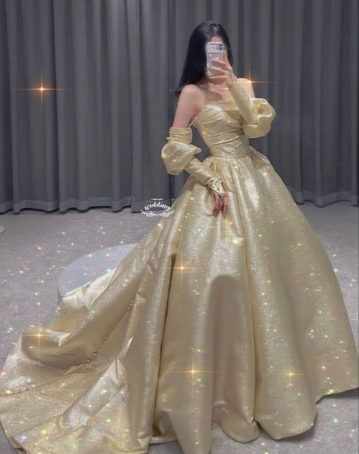 Princess Ball Gowns Fantasy Fairytale, Debut Dresses Filipino, Princess Aesthetic Dresses, Silk Ball Gown, Look Gatsby, 50 Aesthetic, Debut Dresses, Fantasy Literature, Ethereal Dress