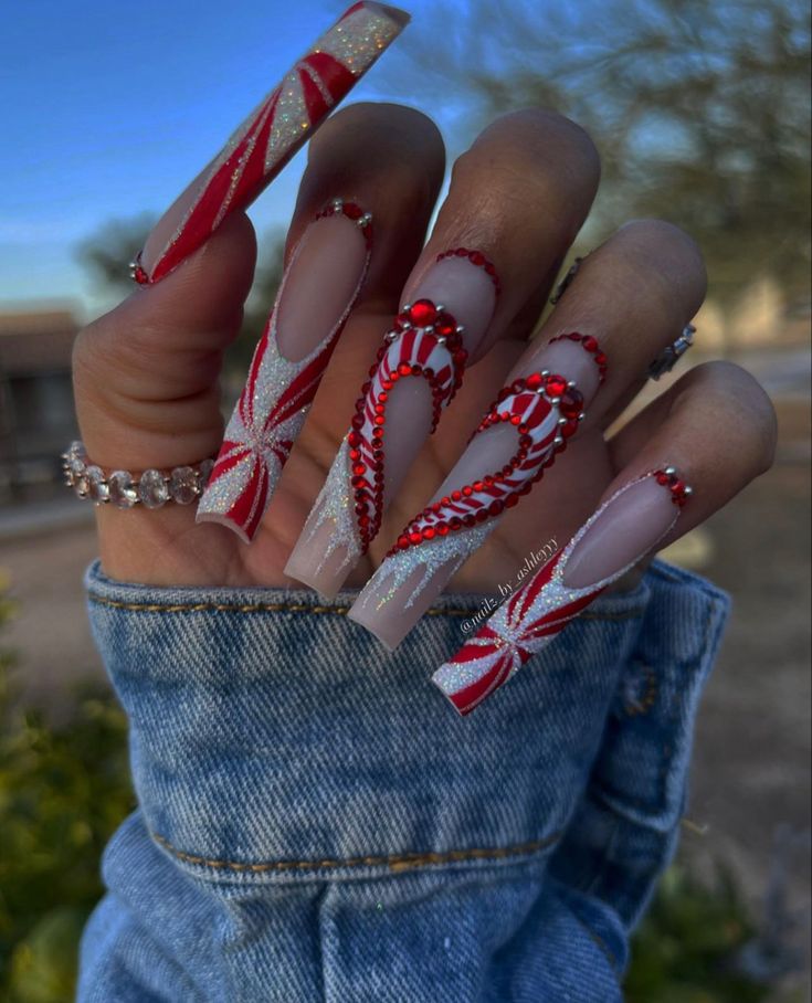 Christmas Nail Designs Acrylic, Birthday Nail Designs, Bottle Girls, Green Acrylic Nails, Candy Cane Nails, Tapered Square Nails, Red Christmas Nails, Hard Nails, Long Nail Designs