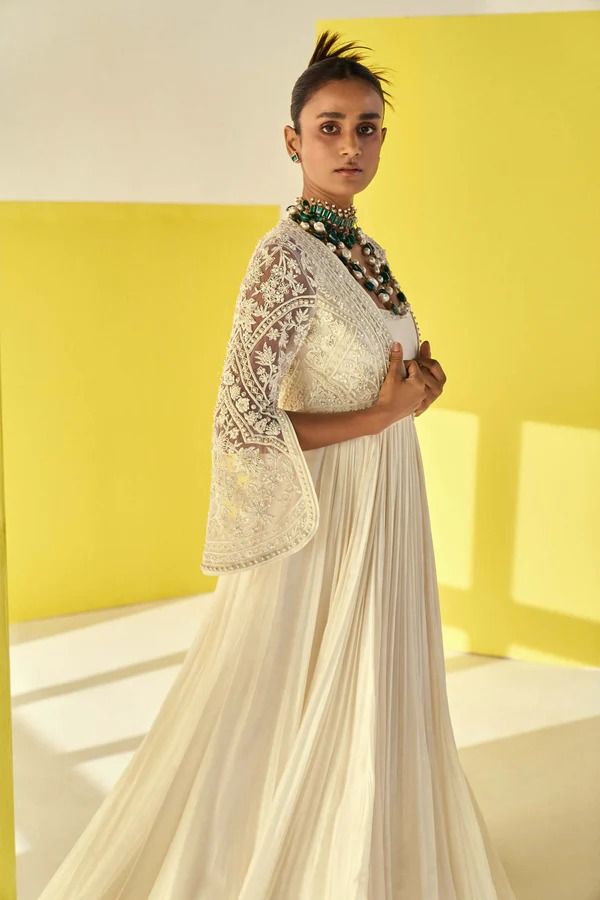 Ridhi Mehra | Dafiya Ivory Anarkali And Jacket | INDIASPOPUP.COM Ivory Anarkali, Net Anarkali, Ridhi Mehra, Blouse Yoke, Ladies Short Jackets, Jacket Fabric, Embroidered Crop Tops, Draped Blouse, Desi Style