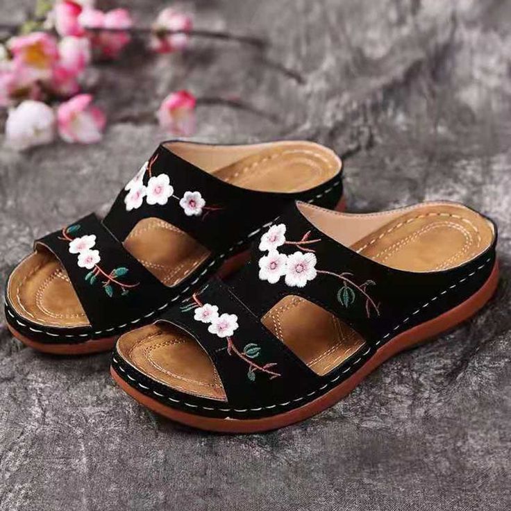 SPECIFICATIONStop shape: open toe/square toestyle: fashion/casual/vacation/comfortbalesize: 35/36/37/38/39/40/41/42/43shoes type: summer shoes women/Thick Sole slippers/platform slippersshoes item: slippers/slides/flip flop/sandals/sandaliasseason: spring/summer/autumnoccasion: daily/shopping/beach/hi-street/holiday/vacationgender: women/woman/lady/ladies/femme/female/mujercolor: black/beige/red/blueWith Platforms: YesUpper Material: flockStyle: LEISUREShoes Type: BasicSeason: SummerProduct type Embroidery Sandals, Floral Slippers, Casual Wedges, Square Toe Shoes, Basic Heels, Floral Flats, Soft Slippers, Womens Summer Shoes, Slippers Women