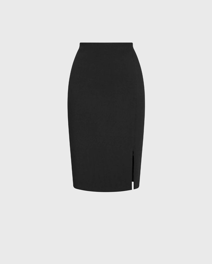 A must-have work essential, this straight skirt in thick crepe lends itself perfectly for a more or less demure look. Straight Skirt Styles, Black Office Skirt, Law School Outfit, Black Straight Skirt, Elegant Pumps, Crepe Skirt, Business Skirt, Crepe Skirts, Work Essentials