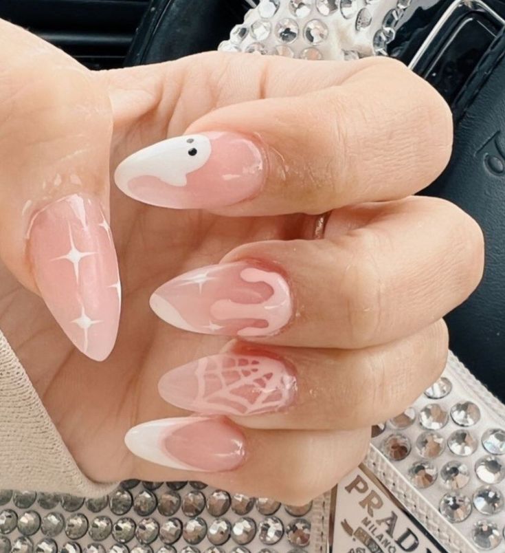 Nail Ideas Almond Shape Fall, Nail Designs Halloween Simple, Spooky Halloween Nails Almond, Pink Halloween Nails Almond, Halloween Nail Inspo Almond, Halloween Nail Designs Pink, Halloween Nails Short Almond, Girly Halloween Nails, Ghost Nail Designs