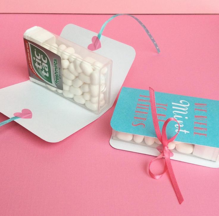 Easy Giveaway Ideas, Tic Tac Valentines Ideas, Funny Simple Favors Guest Gifts, Mint Party Favors, Wedding Favors Mints, Mint Wedding Favors For Guests, Mint Party, Idee Babyshower, Mint To Be