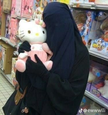 Arab Hello Kitty, Hijab Hello Kitty, Hijabi Hello Kitty, Hijab Pfp, Arab Pfp, Images Hello Kitty, Arabic Memes, Arab Culture, Images Kawaii