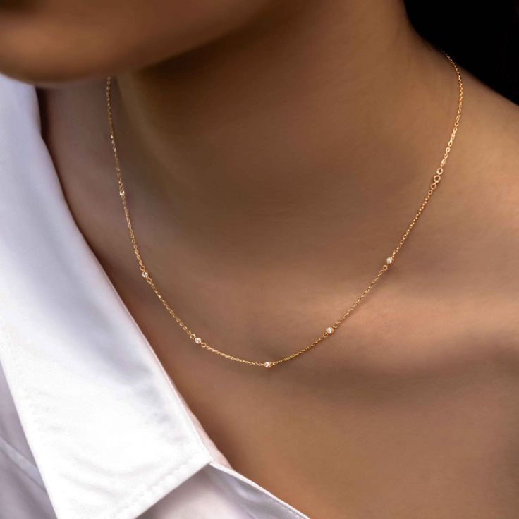 A minimal chain with maximum styling impact. Perfect for both casual and formal occasions, offering a timeless and sophisticated look. Made in 18k solid gold Adjustable chain length from 16.5 to 17.7 inches / 42 to 45 cm Free Expedited Shipping to US & Canada Orders will be wrapped in a complimentary Tillé signature gift box, with a personalized message (optional) printed as is 18K Solid Gold 18k solid gold pieces are made to last forever. Solid 18K gold jewelry is the most expensive and high qu Every Day Gold Necklace, 18k Solid Gold Necklace, Gold Minimal Earrings, Timeless Gold Necklace, Timeless Gold Jewelry, Timeless Jewelry Pieces, Small Chains Gold, Minimal Gold Chain, Neckless Gold