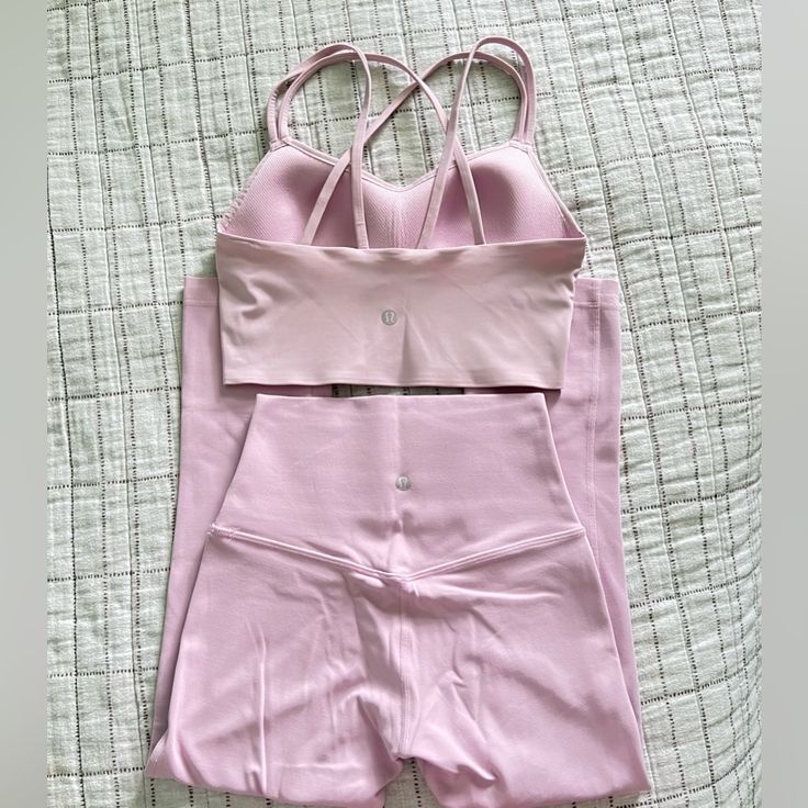 Size: 4 (Bra) & 2 (Leggings) Color: Pink Peony Align Leggings & Like A Cloud Bra Brand New Never Worn Has Tags (Not Attached) In Good Condition Cute Workout Equipment, Pink Lululemon Set, Lululemon Workout Set, Lululemon Pink Peony, Gym Set Outfit, Gym Sets For Women, Pink Workout Clothes, Pink Workout Outfit, Pink Workout Set