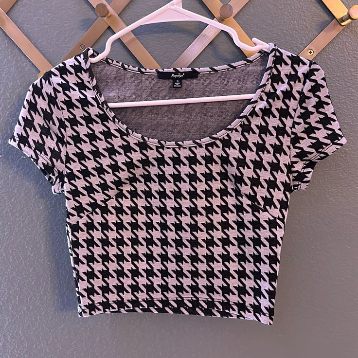 Nwot - Never Worn - No Stains Or Rips - Size Small - Not Stretchy; Form Fitted - Super Cute Design! Always Open To Reasonable Offers Patterned Short Sleeve Tops For Fall, Fitted Houndstooth Pattern Tops For Fall, Fitted Houndstooth Top For Fall, Casual Black Houndstooth Top, Casual Houndstooth Tops For Spring, Cotton Houndstooth Pattern Tops For Spring, Cotton Houndstooth Top For Spring, Fitted Patterned Crew Neck Top, Patterned Fitted Crew Neck Top