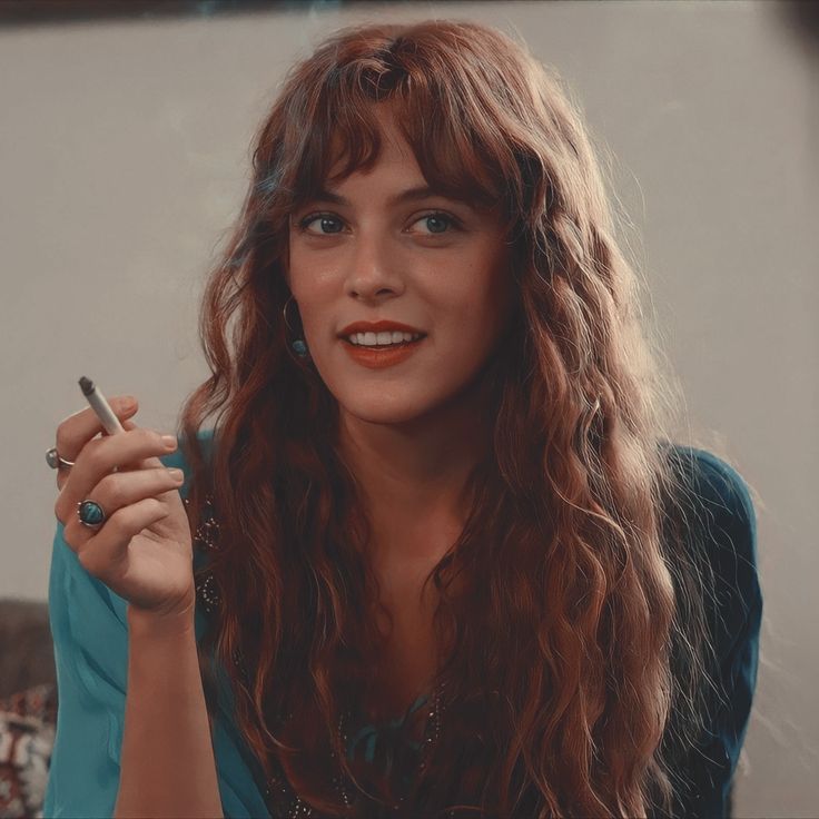 𝗱𝗲𝘀𝗰. Daisy Jones & the Six. 𝘁𝗮𝗴𝘀. #DaisyJones&TheSix #DaisyJones #RileyKeough Daisy Jones and the Six. Daisy Jones and the Six Icon. Daisy Jones and the Six Aesthetic. Daisy Jones Icon. Daisy Jones Aesthetic. Riley Keough. Riley Keough Icon. Riley Keough Aesthetic. Daisy Jones and the Six Riley Keough. Riley Keough Daisy Jones. Curtain Bangs Long Hair 70s, Daisy Jones And The Six Haircut, Daisy Jones Riley Keough, Daisy Jones Haircut, Daisy Jones And The Six Hair, Graham Daisy Jones, Daisy Jones Fanart, Naive Aesthetic, Daisy Jones Hair