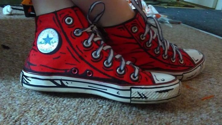 Paint Shoes Ideas Converse, Zombie Custome Ideas Diy, Halloween Shoes Diy, Shoe Diy Painted, Designs To Draw On Shoes, Cool Converse Designs, Things To Draw On Your Shoes, Converse Custom Art, Painting Shoes Idea