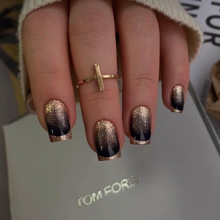 Gold And Silver New Years Nails, Nails Black Gold Glitter, New Years Nails Square Gold, 50th Birthday Nails For Women, Black And Gold Ombré Nails, Black And Bronze Nails, Black Gold Silver Nails, White Black And Gold Nails, Gold Color Nails