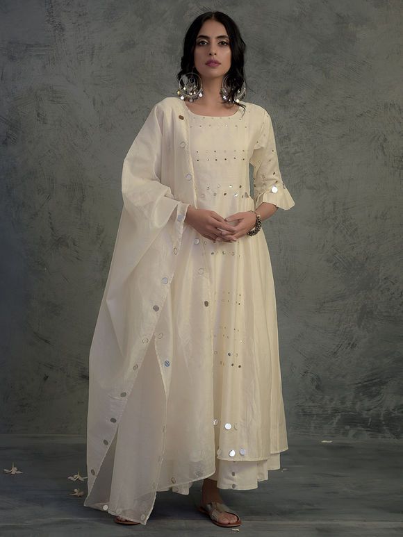 Buy Off White Mirror Work Gathered Chanderi Kurta with Blue Cotton Jogger and Magenta - Set of 3 online at Theloom Gabriela Montez, डिजाइनर कपड़े, Chanderi Kurta, White Kurta, Salwar Kamiz, Traditional Indian Outfits, Kurti Designs Party Wear, Kurta Designs Women, Ethnic Outfits