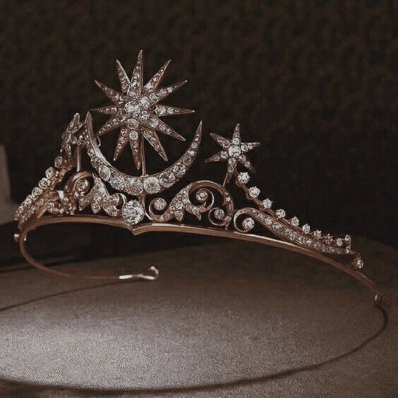 a tiara that is sitting on top of a table