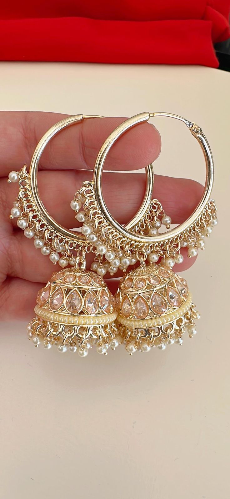 Height = 2 .5 inches Best gift option for your loved ones comes in an exquisite gift box. Highest quality and craftsmanship. Indian Wedding Sangeet, Kundan Jhumka, Pakistani Earrings, Jewelry Kundan, Bali Earrings, Fancy Jewellery Designs, Bali Style, Store Jewelry, Earrings Indian