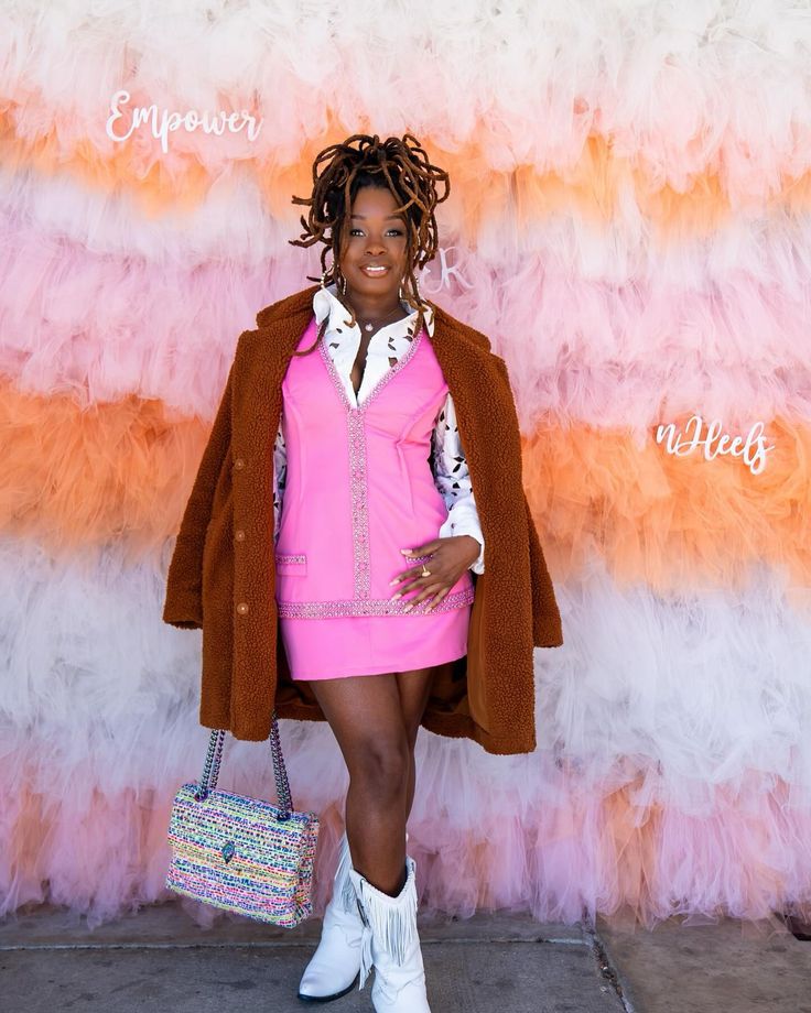 Jada West wearing vintage pink skirt set with crochet floral white top from H&M with a Kurt Geiger Bag White Cowgirl Boots, White Floral Top, Kurt Geiger, Cowgirl Boots, White Tops, Barbie Clothes, Vintage Pink, Crochet, Pink