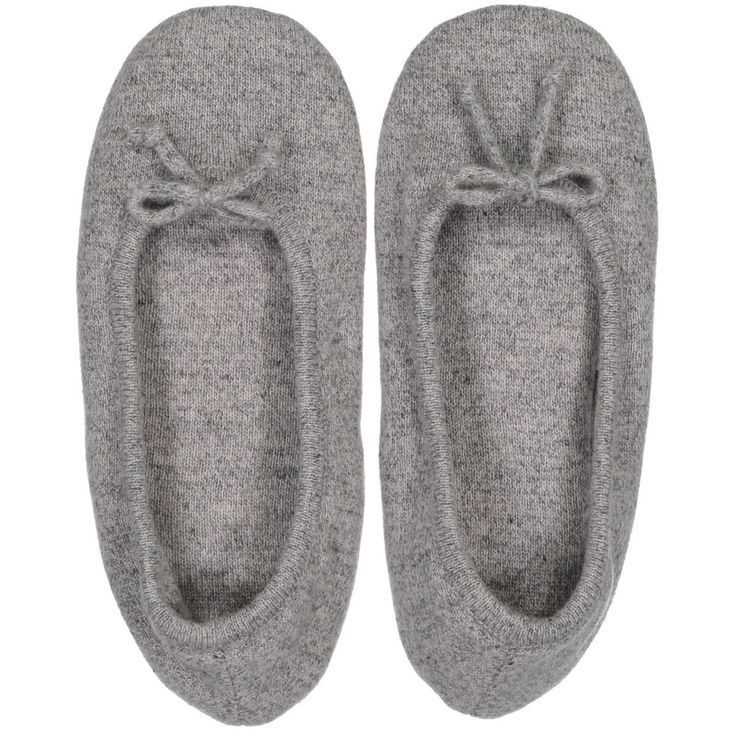 Little clouds for your feet. Our cashmere slippers are super comfortable and functional with a slight front tie. Once you have them on, you'll never want to take them off. Fabric 100% Cashmere Dry Clean Handwash at Home with Cashmere Wash Fitting & Design Model is 175cm/ 5'9", Foot Size 9 and is wearing a size Large Measurements:Small: 5, 6Medium: 7, 8Large: 9, 10 Functional Bow Padded Footbed Round Toe Color: Quarry SKU: #R50603 Delivery Free Shipping for all U.S. residents International Sh Comfortable Slippers For Everyday Use, Comfortable Flat Slippers For Everyday, Grey Autumn, Ballet Slippers, Design Model, Style Guides, Women's Accessories, What To Wear, Cashmere