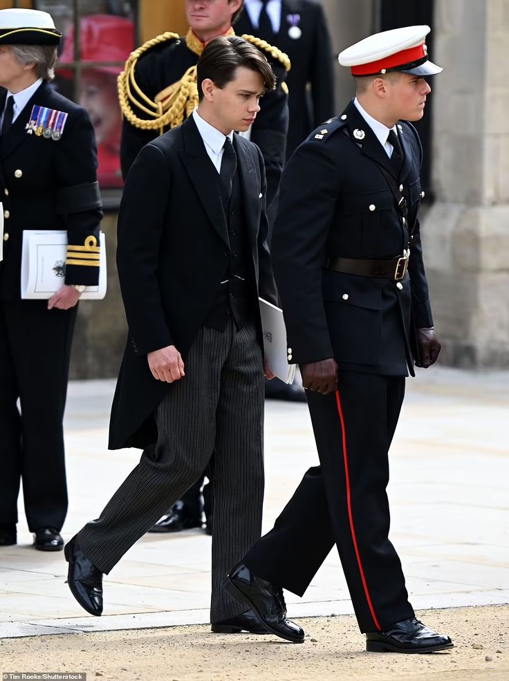 Prince Charlotte, David Armstrong Jones, Lady Sarah Chatto, Prince Michael Of Kent, Carole Middleton, Boris Johnson, Black Dress With Sleeves, Princess Alexandra, Princess Margaret